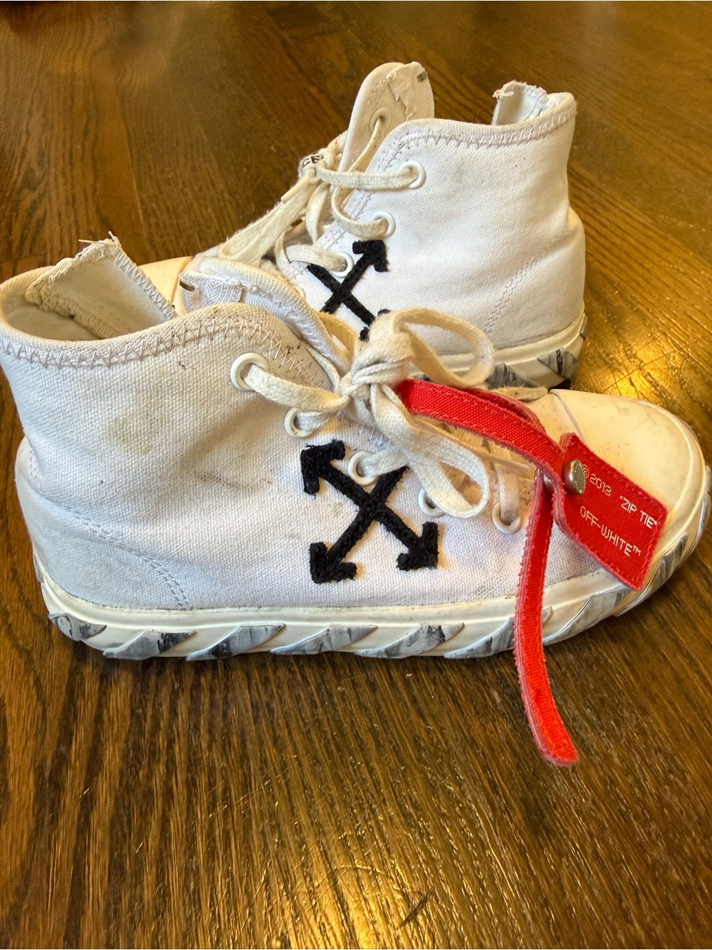 Off-White Kids White High-Top Canvas Sneakers with Black Arrows and Red Zip Tag